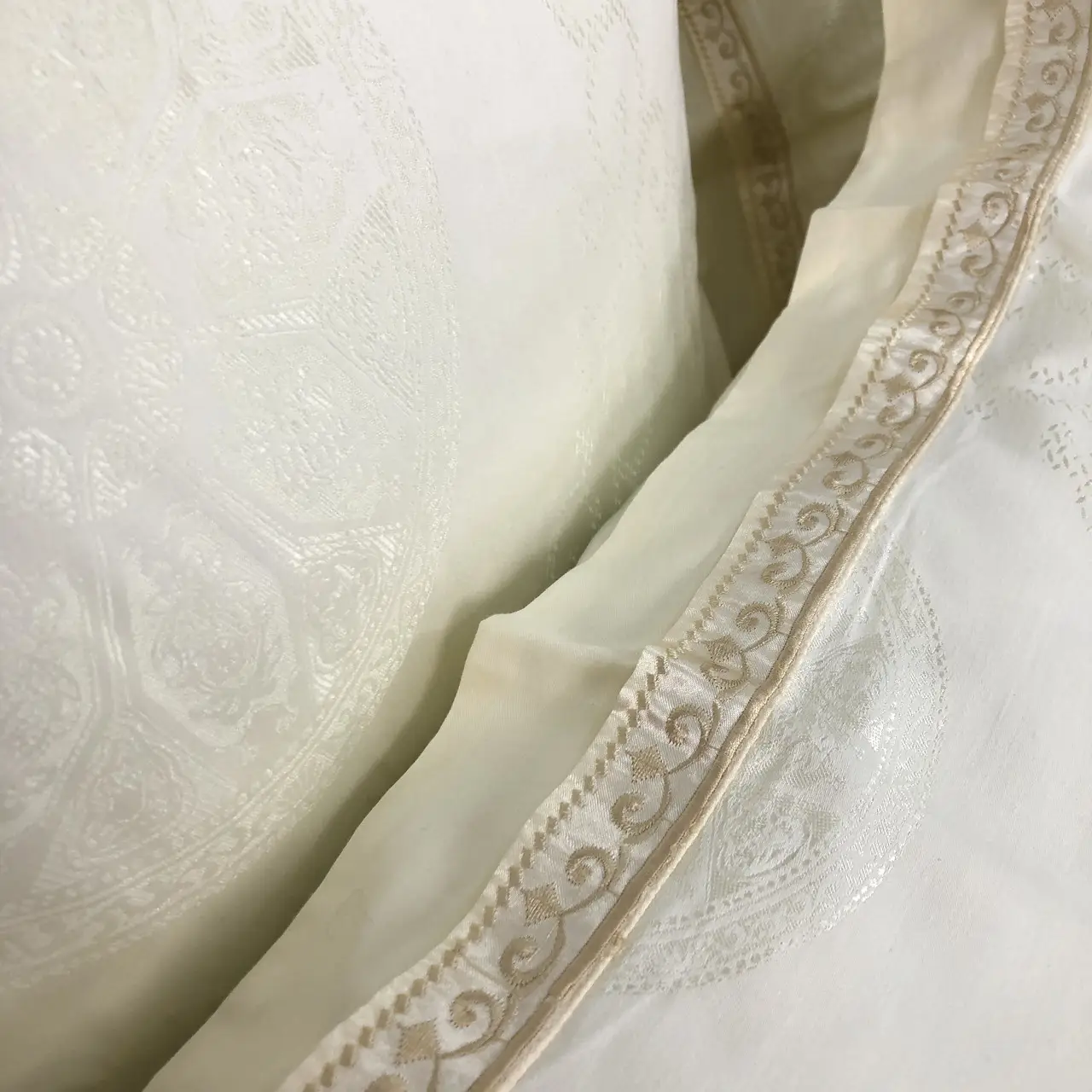 Постільна білизна Vie Nouvelle жакард з вишивкою євро 200×220 JE13