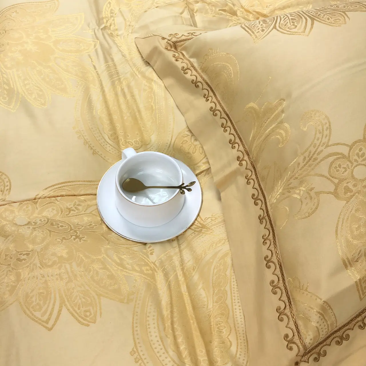 Постільна білизна Vie Nouvelle жакард з вишивкою JE-174