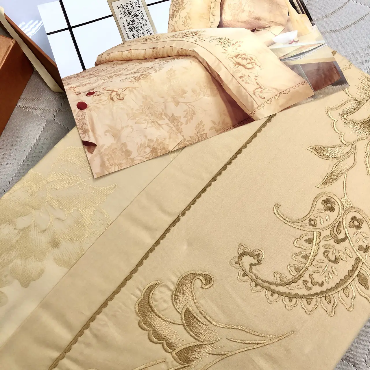 Постільна білизна Vie Nouvelle жакард з вишивкою JE-323