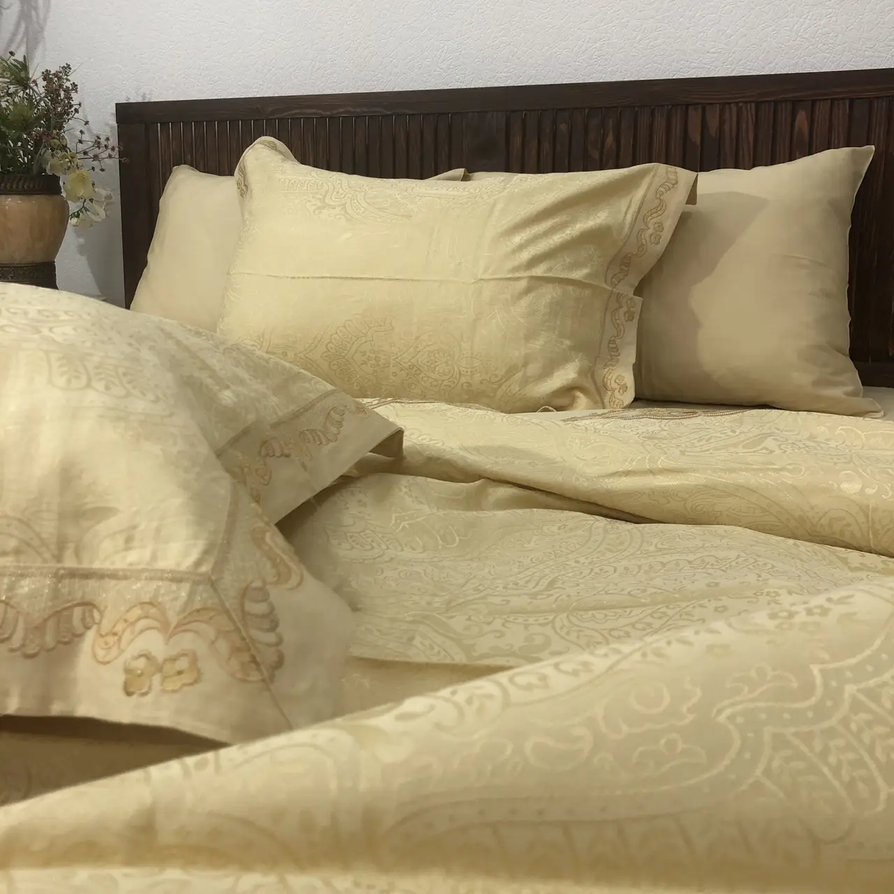 Постільна білизна Ailin жаккард з вишивкою євро 200×220 JE-42E