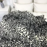 Плед покривало з овчинкою Vie Nouvelle 215x235 леопард крупний