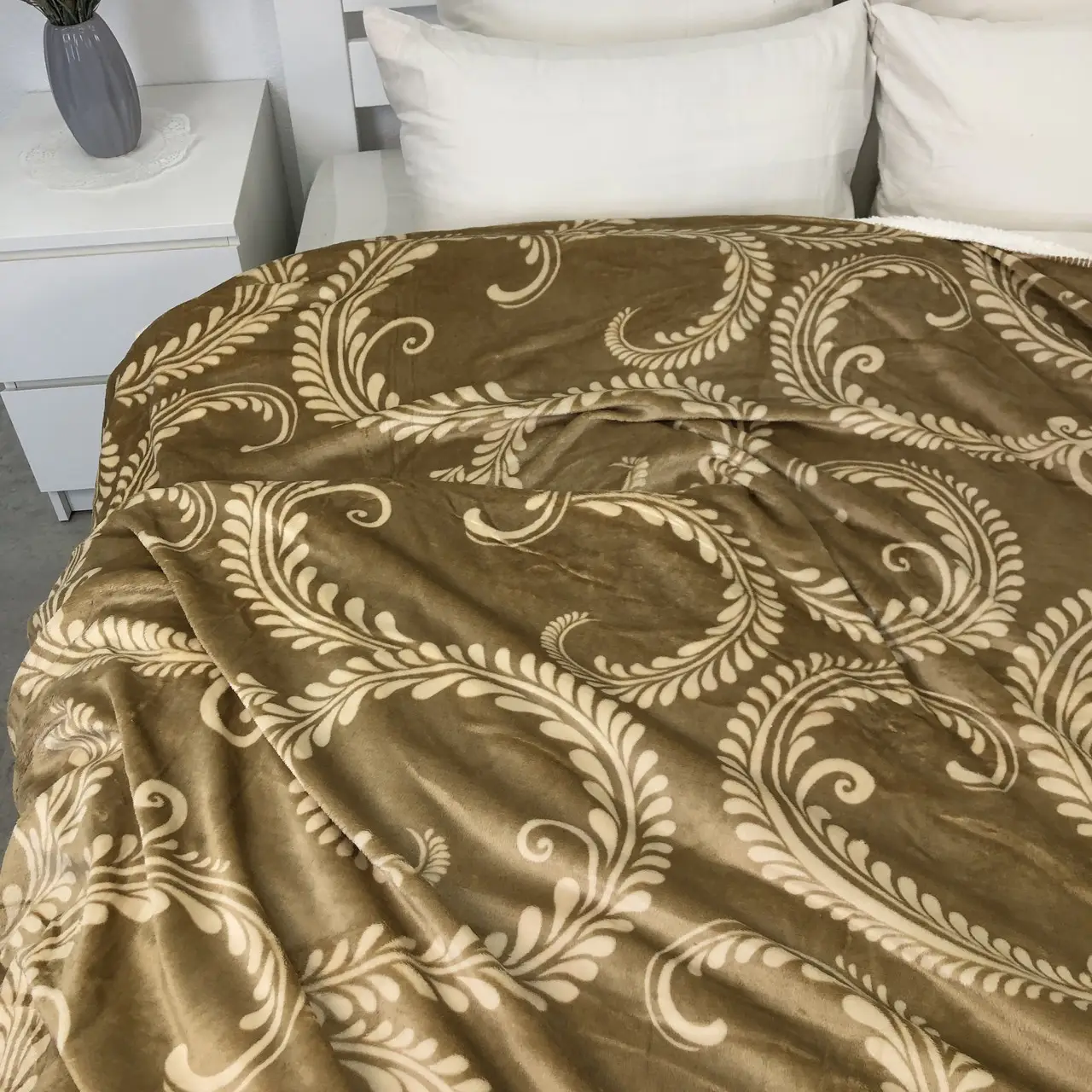 Плед покривало з овчинкою Vie Nouvelle 215×235 вензеля беж