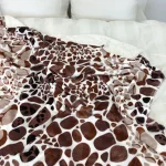 Плед покривало з овчинкою Vie Nouvelle 215x235 жираф