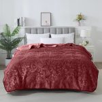 Плед велюровий з видавкою однотонний Vitas 200х240 бордо D006