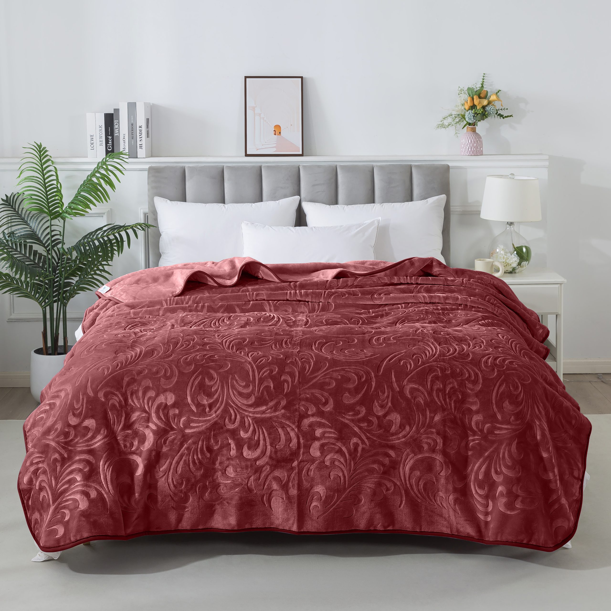 Плед велюровий з видавкою однотонний Vitas 200х240 бордо D006