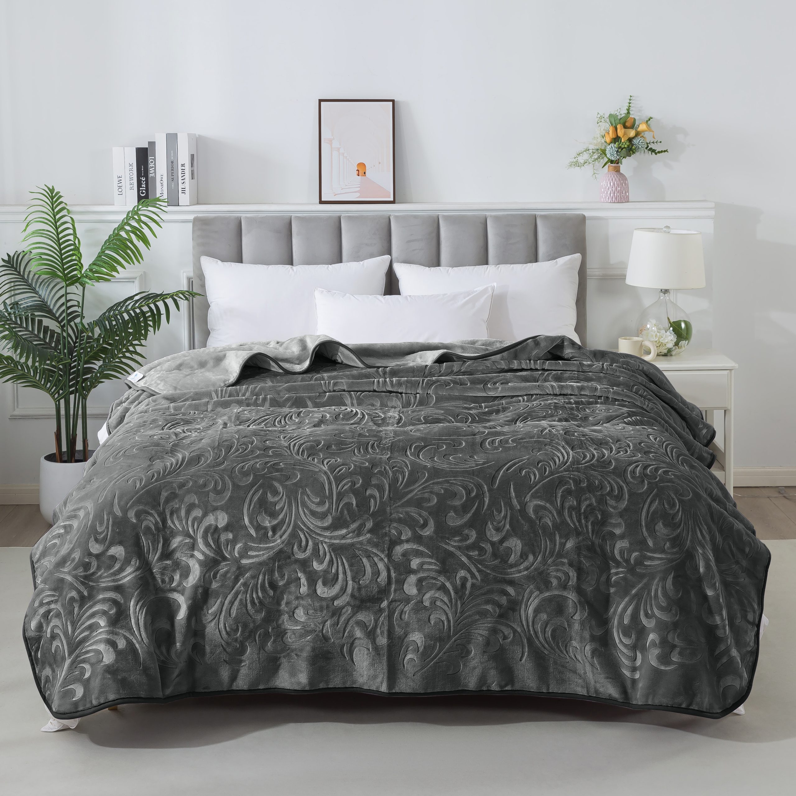 Плед велюровий з видавкою однотонний Vitas 200х240 антрацит 3917