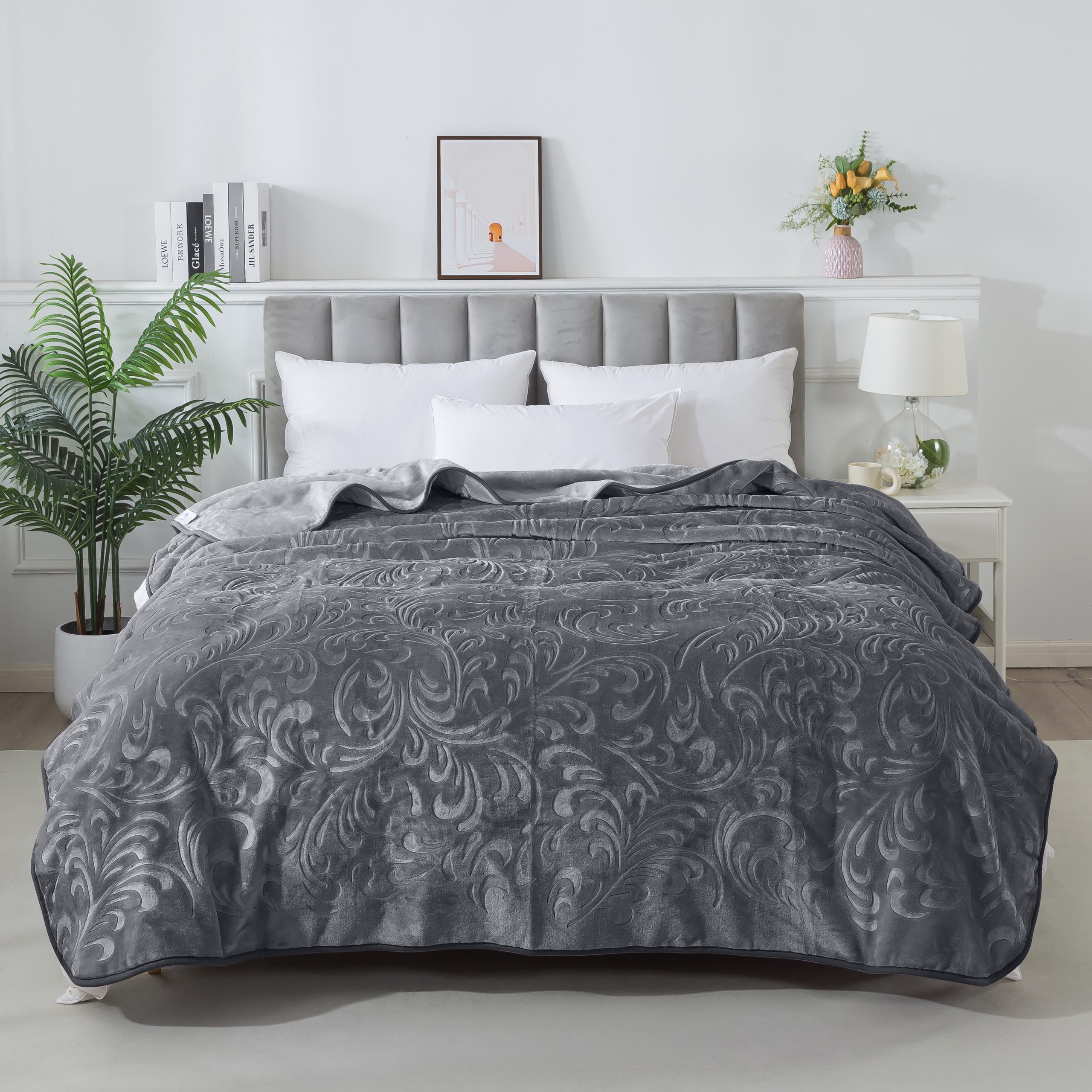 Плед велюровий з видавкою однотонний Vitas 200х240 темно-сірий 4005