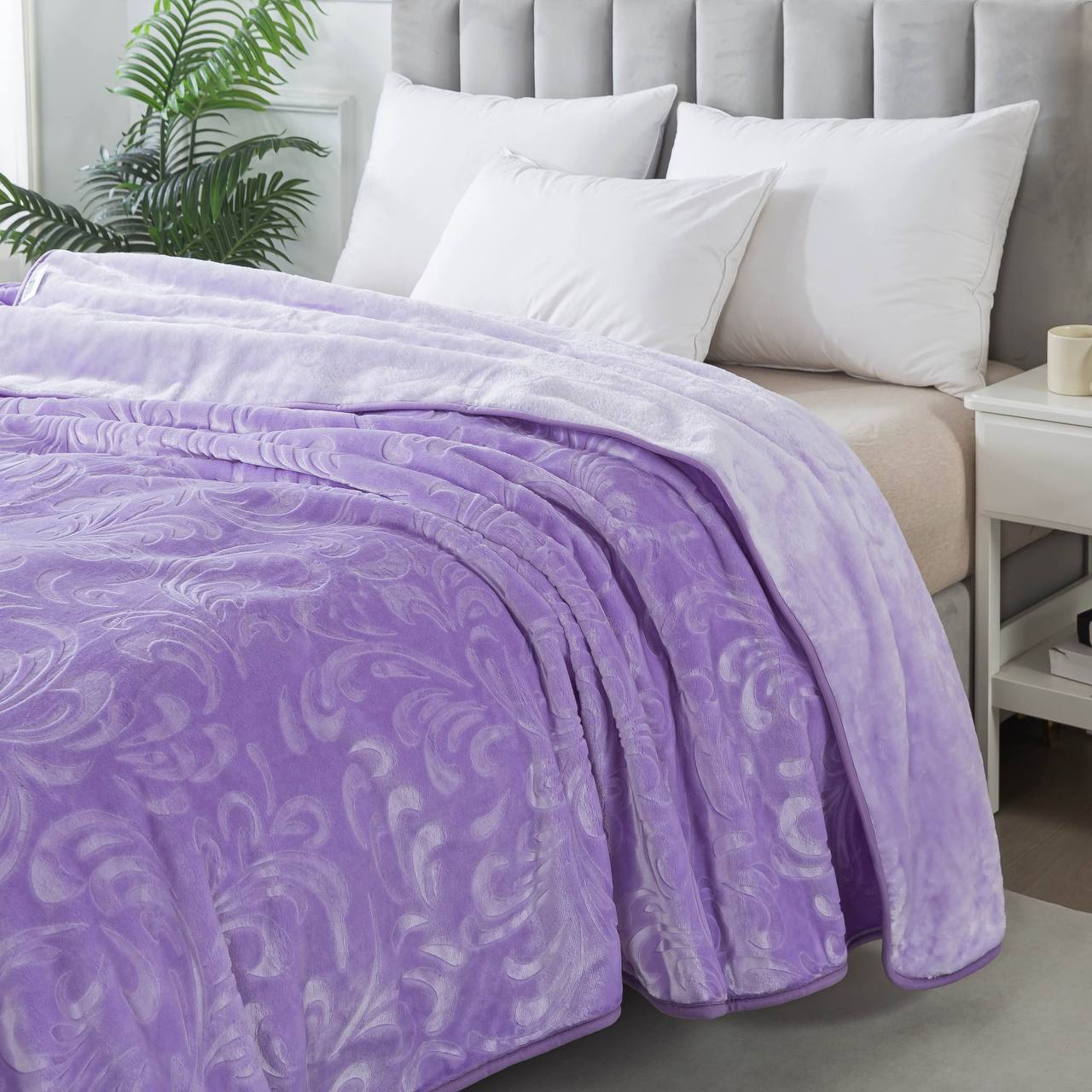 Плед велюровий з видавкою однотонний Vitas 200х240 лавандовий 3817